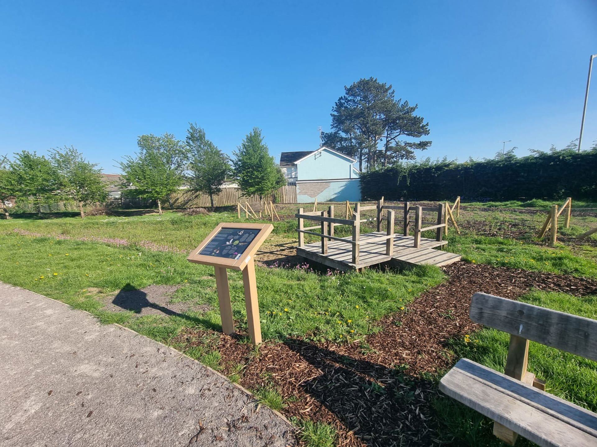 coychurch-signage-and-viewing-platforms